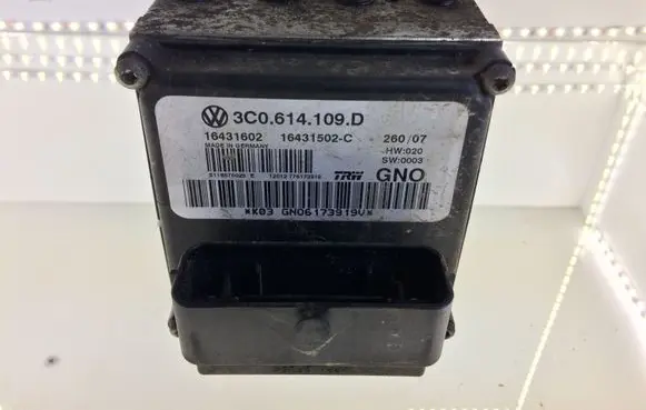 Volkswagen PASSAT B6 ABS Pump 3C0614109C