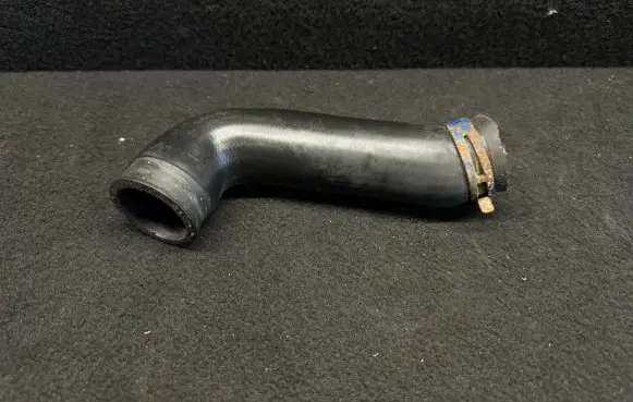 Volkswagen Golf IV Intercooler hose/pipe 1J0145828C