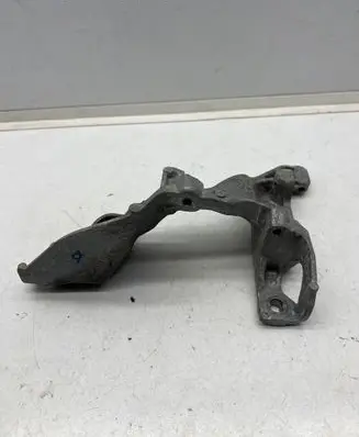 Nissan X-Trail T32 EGR valve cooler bracket 147174072R A6261410040