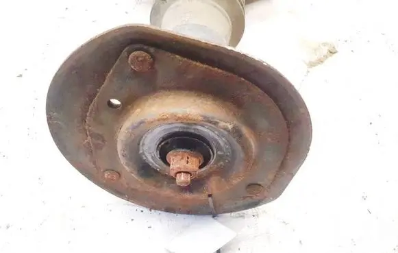 Chrysler Grand Voyager IV Coil spring mount 