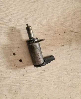 Audi A4 S4 B8 8K Camshaft vanos timing valve 06H103697A
