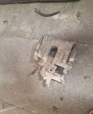 Opel Vectra C Rear brake caliper