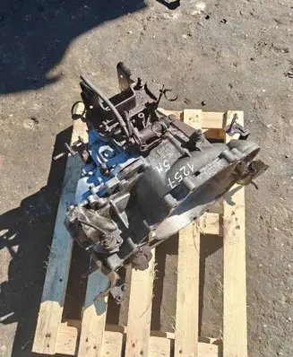 KIA Cerato Manual 5 speed gearbox L4S 115921