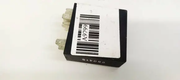 Audi A4 S4 B5 8D Other relay 8D0907701A D15502