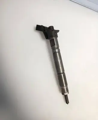 Mercedes-Benz Sprinter W906 Fuel injector 0445115033 A6460701187