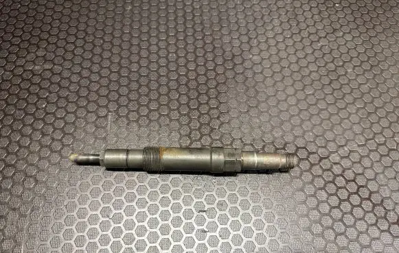 Ford Mondeo MK IV Fuel injector 049915