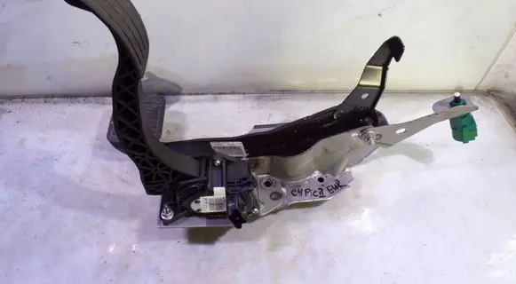 Citroen C4 II Picasso Pedal assembly 9674829780