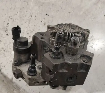 Renault Espace - Grand espace IV Fuel injection high pressure pump 8200170377