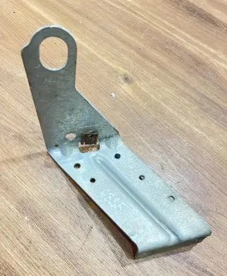 BMW X5 E70 Fender mounting bracket 7188836