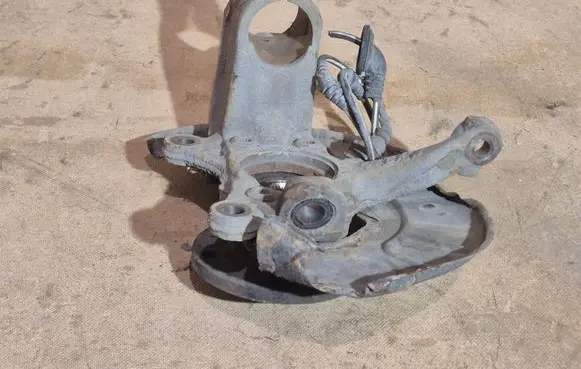 Volkswagen Touran I Front wheel hub