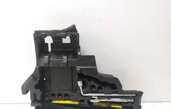 Mercedes-Benz GLK (X204) Tool set A2048981314