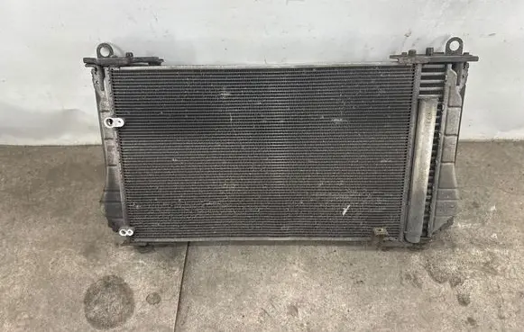 Toyota Avensis T270 Radiator set MF4221343082 Jd127004970 1118