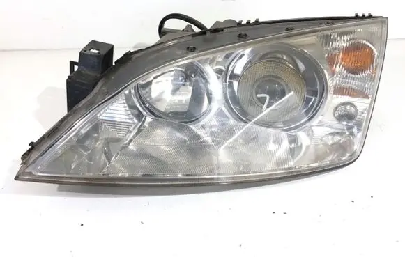Ford Mondeo Mk III Headlight/headlamp 1S71-13006-CL