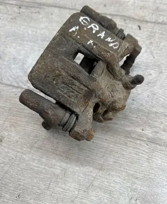 Mitsubishi Grandis Rear brake caliper