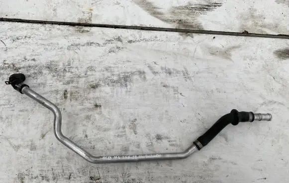 Mercedes-Benz ML W166 Engine coolant pipe/hose A1665062535