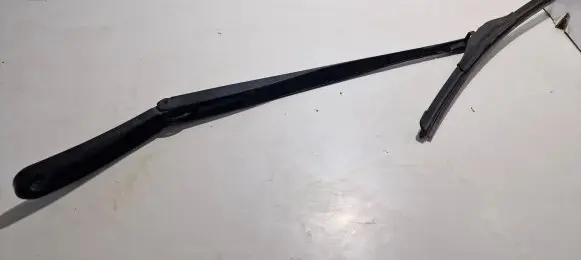 BMW 5 F10 F11 Front wiper blade arm 7182594