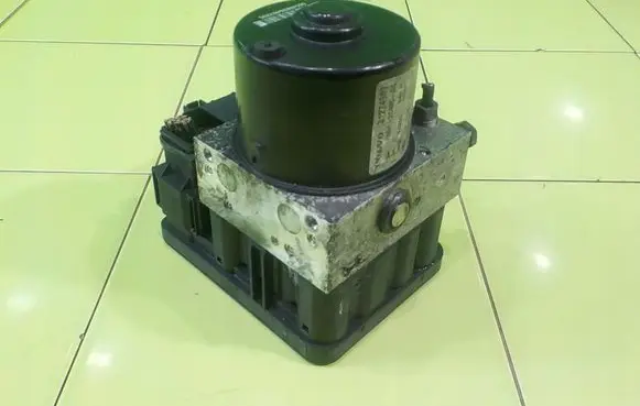 Volvo C30 ABS Pump 4N512C405GC
