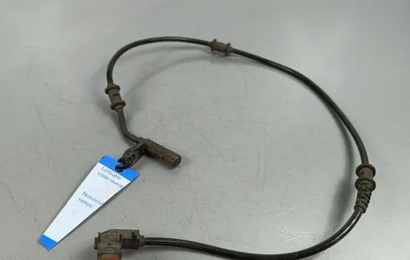 Chrysler 300 - 300C ABS rear brake sensor 04779246AC 25071160924