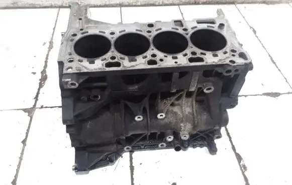 BMW 3 E90 E91 Engine block N47D20A 779792207 074853