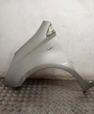 Nissan Note (E11) Fender