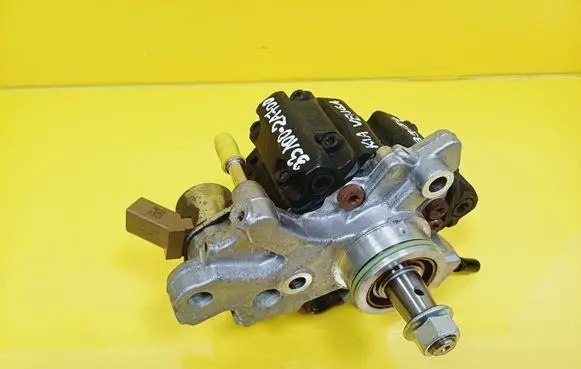 KIA Venga Fuel injection high pressure pump 33100-2A700 28239554