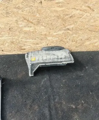 Mercedes-Benz B W246 W242 Battery box tray cover/lid A2465410005