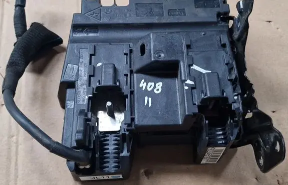 Peugeot 408 P54 Trunk lid opening control unit 