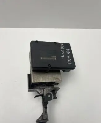 Mercedes-Benz C W203 ABS Pump A0325459132 00004108D0 Y2R3D26663