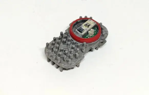 BMW X6 F16 LED ballast control module 1305715084