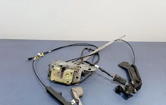 Chrysler Grand Voyager IV Rear door lock