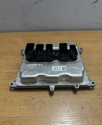 BMW 3 E90 E91 Engine control unit/module 0261S11037 863819801 8638198