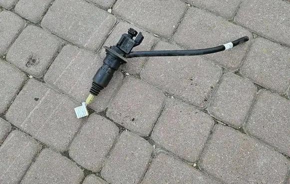 Citroen Berlingo Clutch pipe/line 9674259380--
