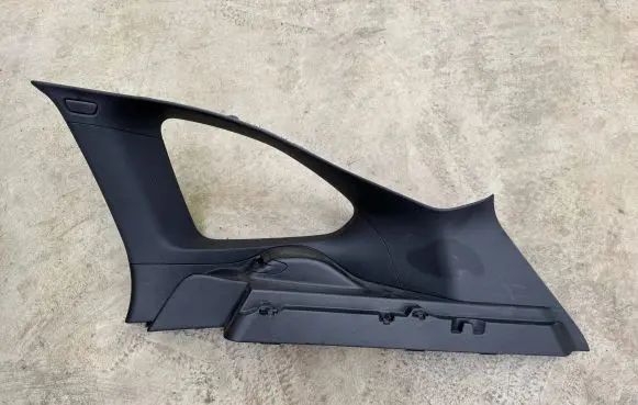 BMW X1 F48 F49 (D)pillar trim (top) 51437332828 7332828