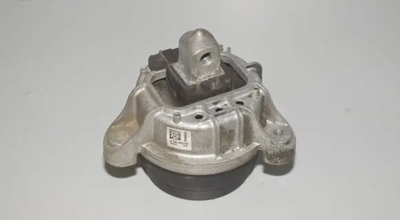 BMW 5 F10 F11 Engine mount bracket 6781562 22116781562 6859846