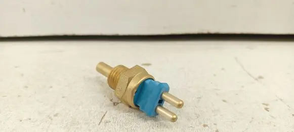 Mercedes-Benz E W124 Coolant temperature sensor A0085424517