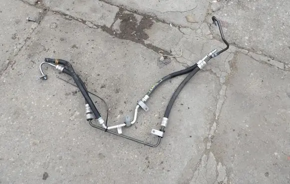 Renault Trafic III (X82) Power steering hose/pipe/line 