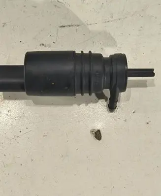 Volkswagen Phaeton Windscreen/windshield washer pump PA6GBGF30