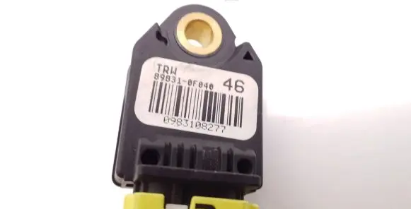 Toyota Verso Airbag deployment crash/impact sensor 898310F040 0983108277
