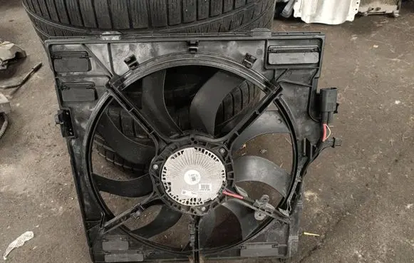 BMW X5 F15 Electric radiator cooling fan 7634472