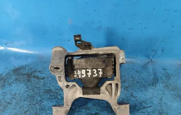 Mazda CX-5 II Engine mount bracket K15639060