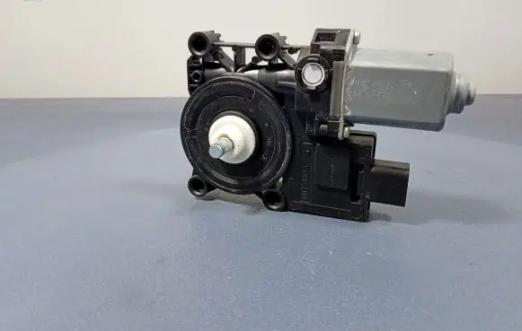 BMW 2 F44 Front door window regulator with motor 9850391