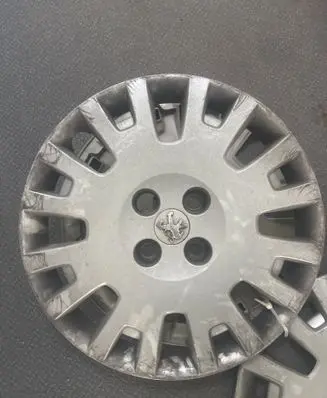 Peugeot Bipper R15 wheel hub/cap/trim 