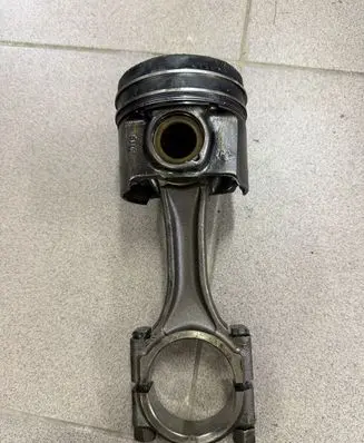 Peugeot Boxer Piston with connecting rod 9812818680