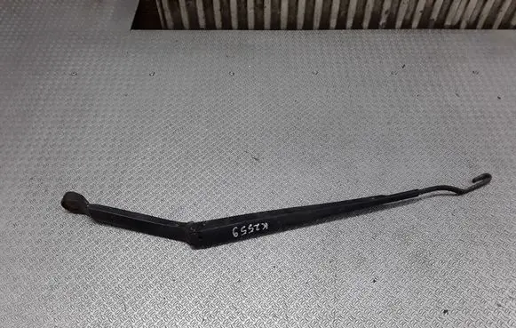 Nissan Maxima A34 Front wiper blade arm 89813611