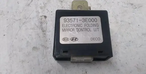 KIA Sorento Wing mirror control module 935713E000