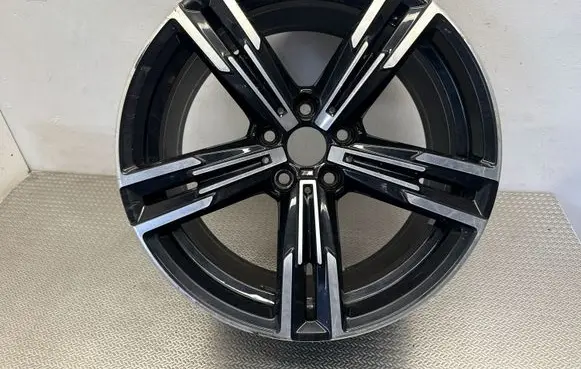 BMW 4 G22 G23 G24 G26 R18 alloy rim 8746632