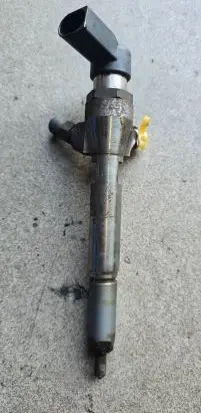 Fuel injector