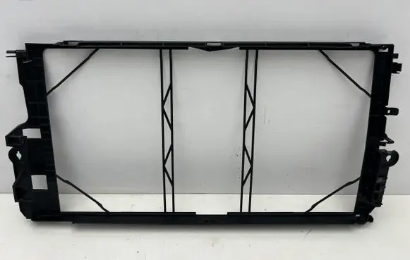 Volvo XC90 Radiator mount bracket 313387421