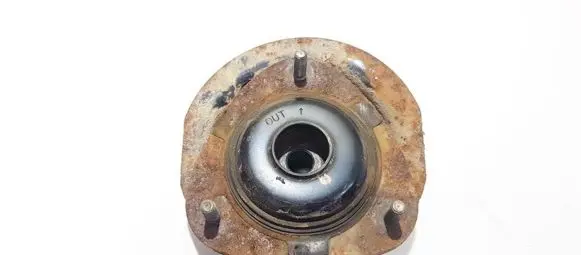 Subaru Impreza I Coil spring mount 