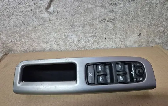Volvo V50 Quarter vent window switch PRZYCISKSPRINTBAX